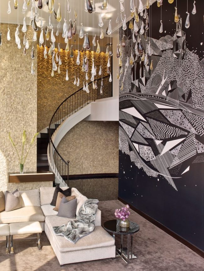Maximalism in Hospitality Design. Hotel Design. NY Palace Hotel. Champagne Suite.