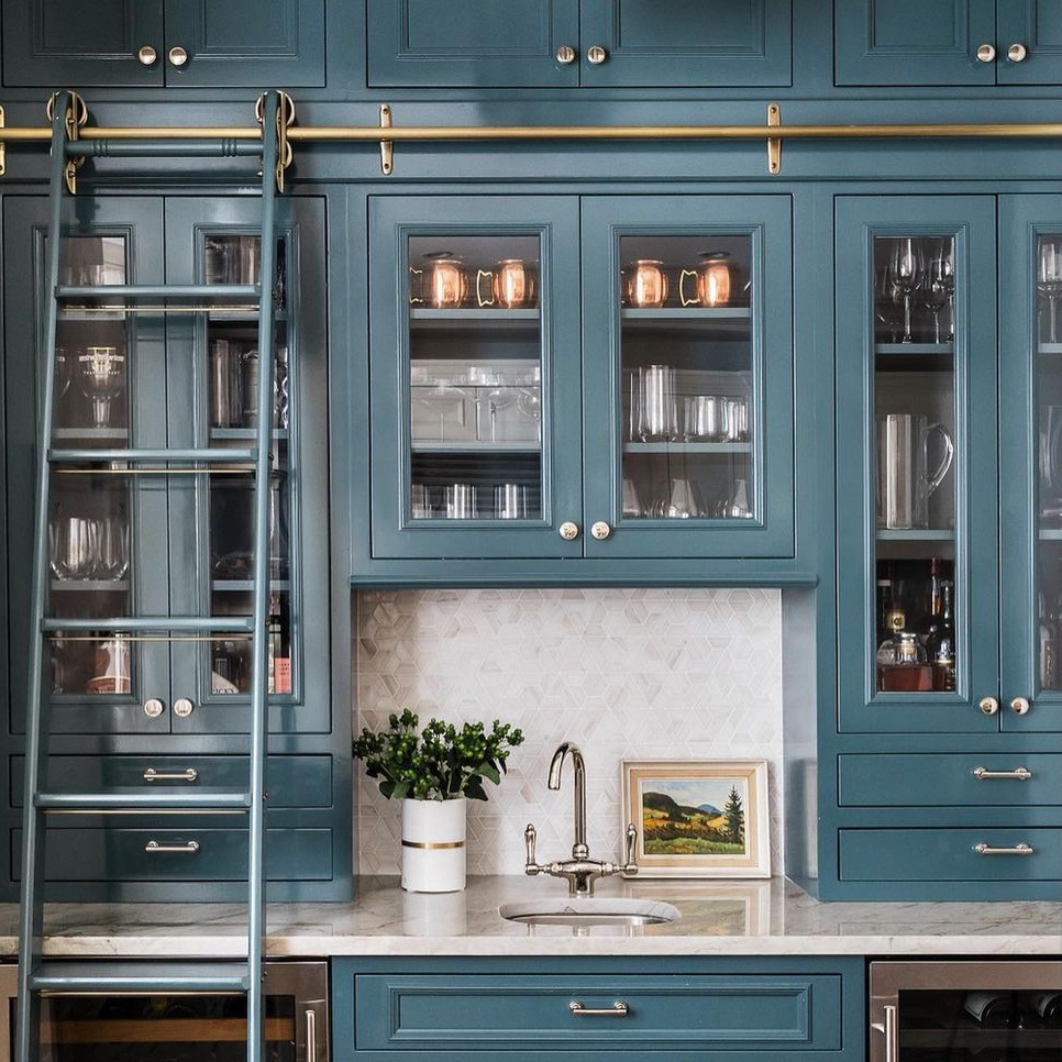 Tile Combos We’re Loving for the Colorful Cabinet Trend in 2022 - AKDO